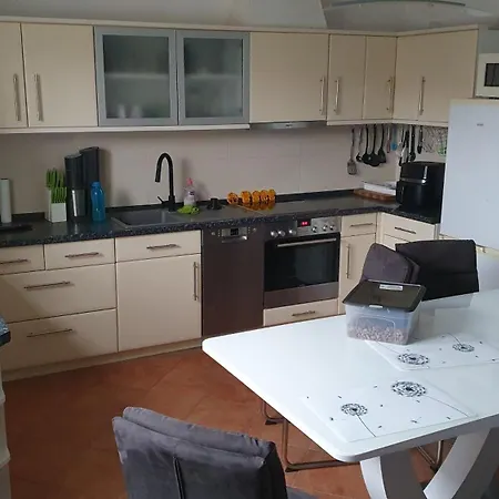 Gaestezimmer In Ruhiger Lage Pansiyon